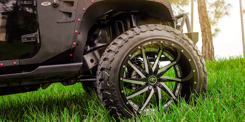 Jeep Wrangler on Vona - Amani Forged Wheels