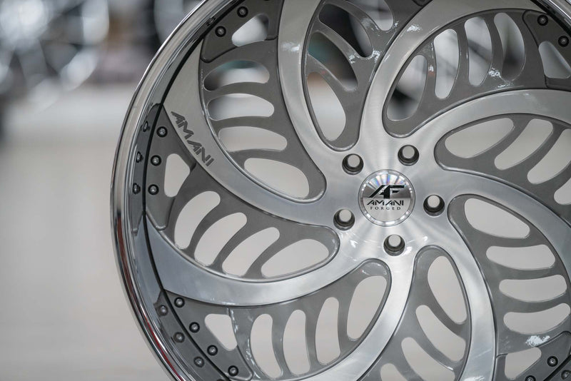 Sinistra - Amani Forged Wheels